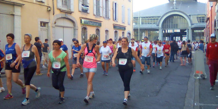 Tout savoir sur la TARB'elles qui se court ce vendredi soir à Tarbes pour lutter contre le cancer du sein