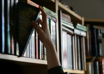 Abbé Pierre "un grand malade mental" selon les archives