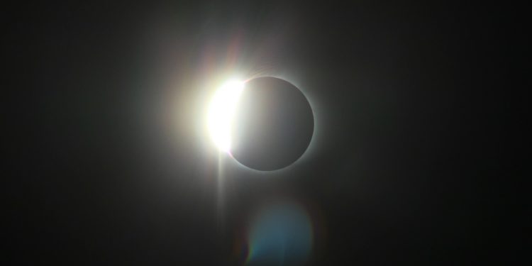 Vidéo - Une éclipse solaire en anneaux de feu observée en Argentine