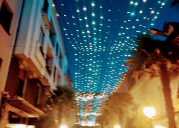 Les illuminations, décorations, patinoire et manèges s'installent pour Noël à Tarbes