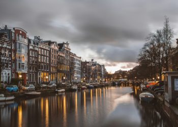 Violences après Ajax-Tel-Aviv : Netanyahu envoie deux avions de secours à Amsterdam