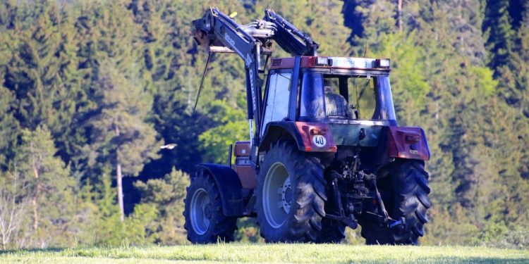 Hèches - un agriculteur grièvement blessé dans un accident de tracteur