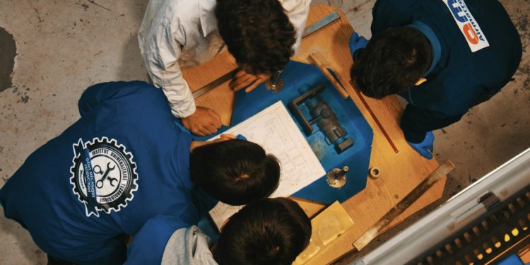 Rencontre étudiants et entreprises à l'IUT de Tarbes
