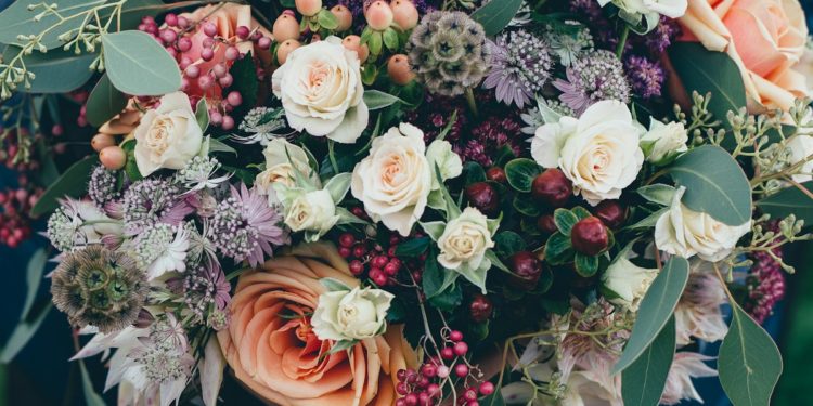 Pesticides : « 100 % des fleurs testées sont contaminées », alerte UFC Que Choisir