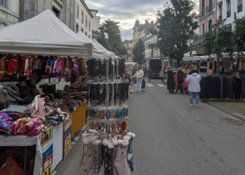 La braderie est ouverte avenue Foch