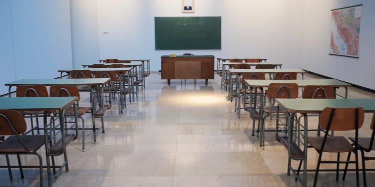 Fermetures de classes "c'est inacceptable", le coup de gueule de Yoan Rumeau