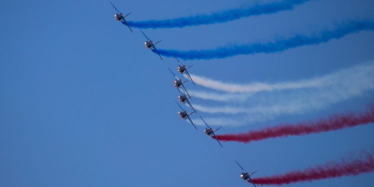 Collision entre deux avions militaires de la patrouille de France : une enquête ouverte
