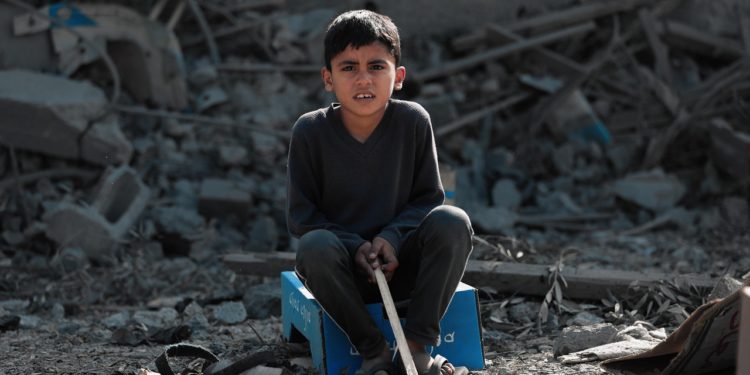 Gaza : la présence généralisée de munitions explosives continue de mettre des vies en danger