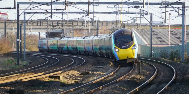 Alstom annonce 1000 embauches "pour augmenter la capacité de production"