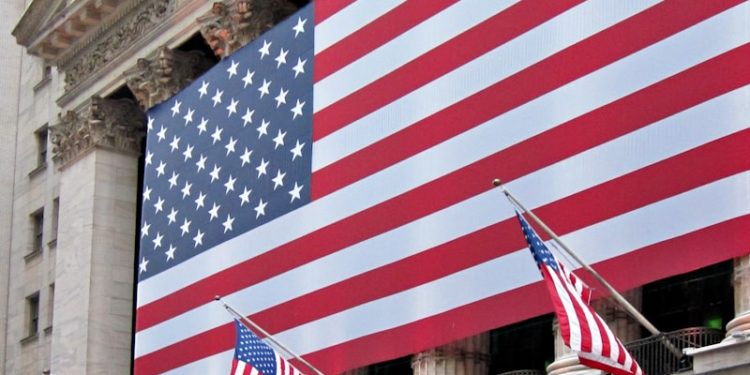 Les marchés financiers s'effondrent après l'annonce de guerre commerciale de Donald Trump