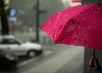 Météo France envisage 2 semaines de pluies et grisaille à l'exception de 3 jours