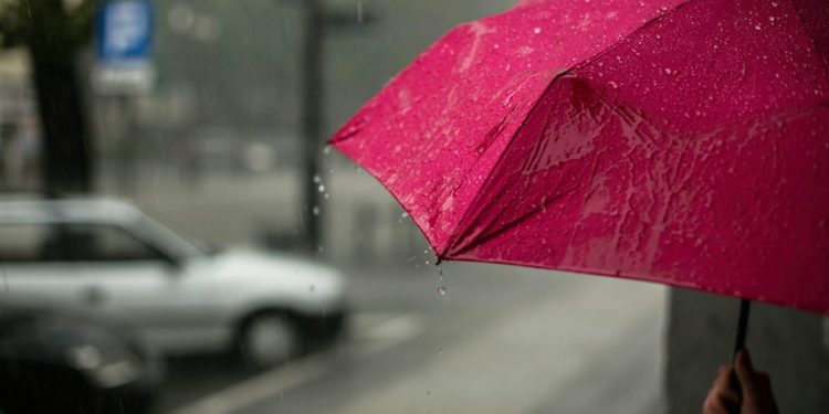 Météo France envisage 2 semaines de pluies et grisaille à l'exception de 3 jours