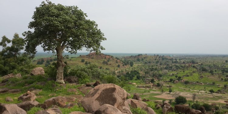 Des dizaines de milliers de réfugiés fuient les combats au Soudan