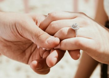 Elle retrouve sa bague, volée il y a 30 ans
