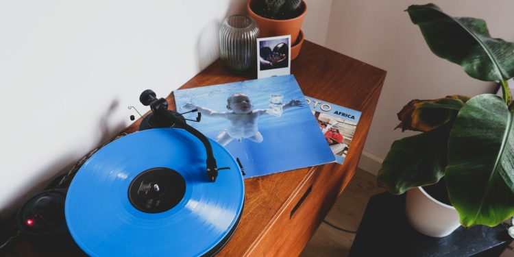 100 choristes reprennent un tube de Nirvana, ça décoiffe