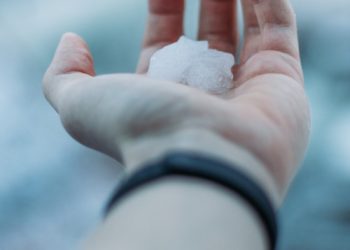 Orage supercellulaire sur les Landes avec d'énormes grêlons