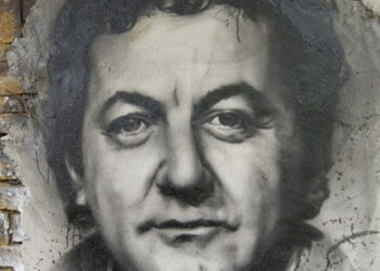 Mort de Coluche : le camion qui l'a percuté roulait vers un site de stockage illégal