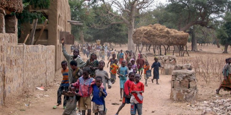 Urgence humanitaire au Mali face à l'afflux de réfugiés du Burkina Faso