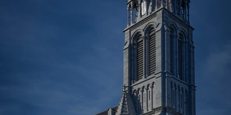 Des tags anti chrétiens sur une église de Lourdes