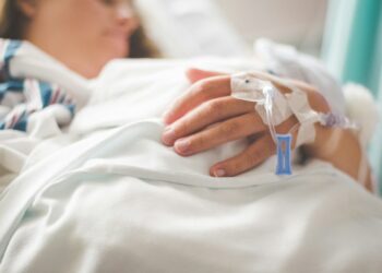Les usagers pourront désormais prendre rendez‐vous : depuis le site Internet du Centre hospitalier, ou directement via Doctolib, 24h/24 et 7j/7. Nos secrétariats téléphoniques restent bien sûr ouverts. Ce déploiement concerne notamment les consultations externes et le service d’imagerie médicale, qui, rappelons‐le, est ouvert le samedi afin de faciliter l’accès aux examens. L’objectif est clair : simplifier les démarches des usagers et faciliter l’accès aux soins, en réduisant les délais d’attente téléphonique et en offrant une meilleure visibilité sur l’offre de rendez‐vous.