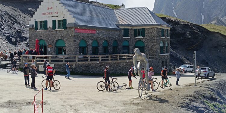 Aspin, Tourmalet, Gèdre, étape reine du tour de France dans les Pyrénée